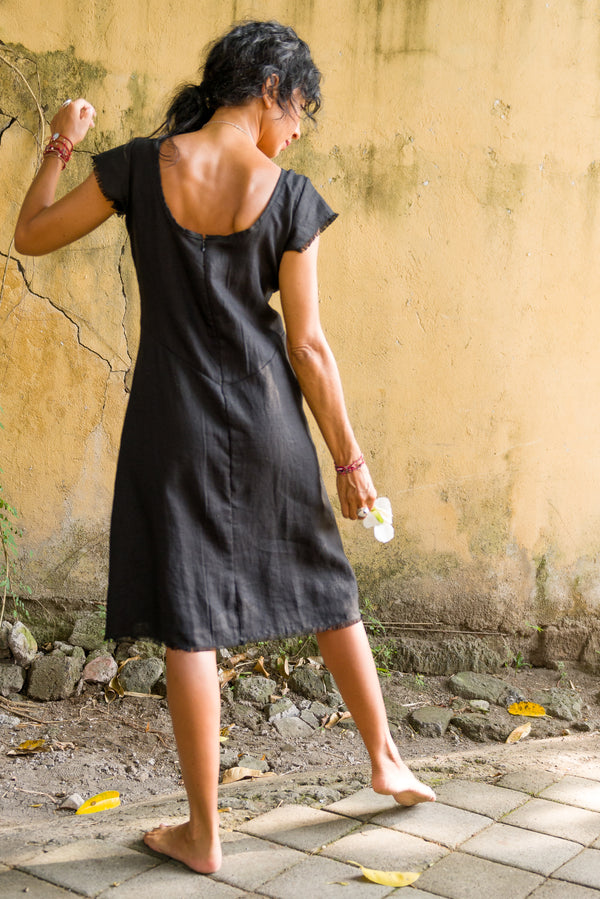 Linen Sylvia Dress 162-167 - Santai Bali Collection by Maggie Walt